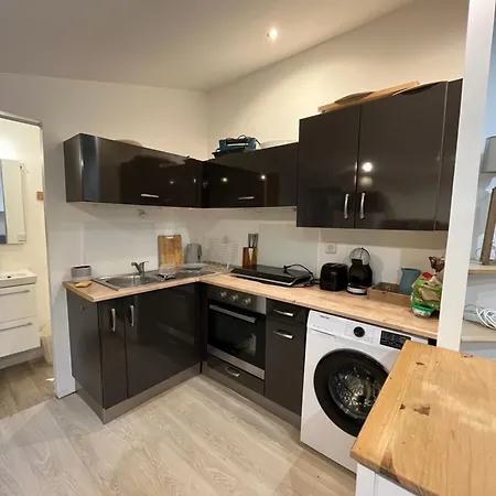 Maisonnette Avec Jardin * Ανζέρ