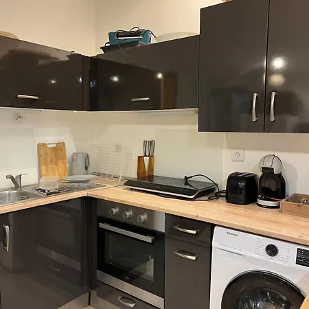 דירה Maisonnette Avec Jardin אנז'ה